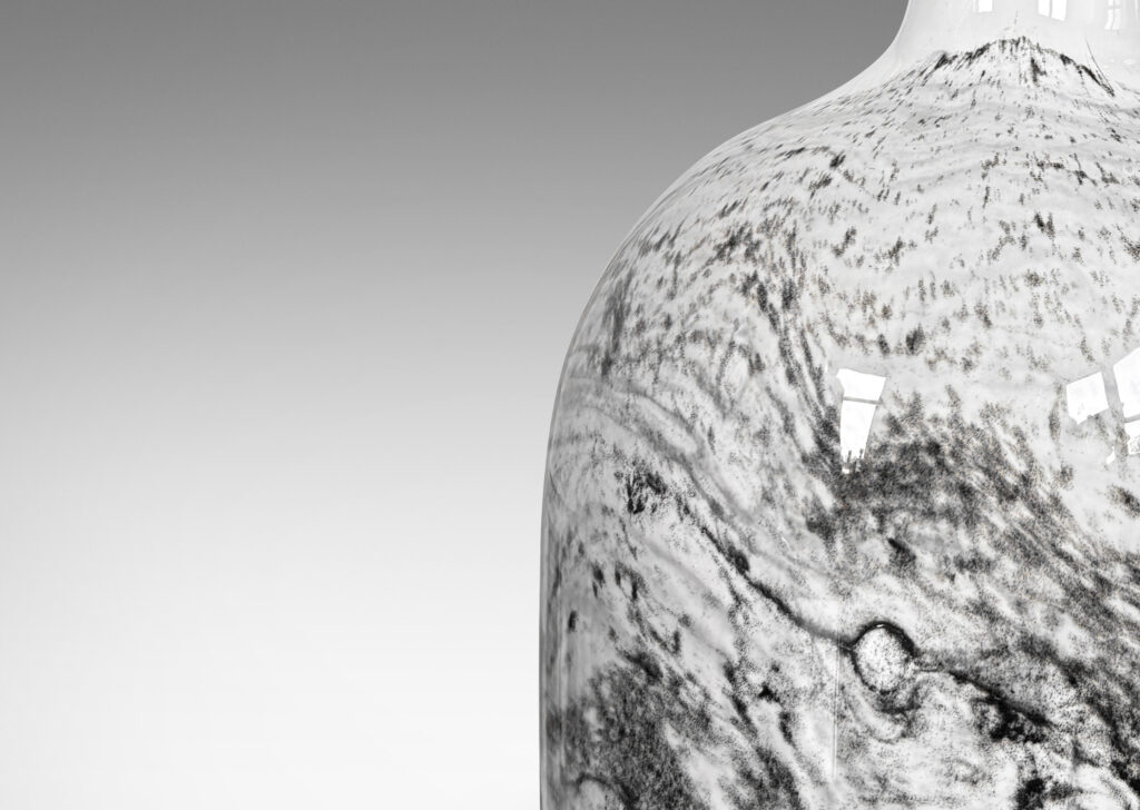 Gallery BAC gum drop for with sprouting neck, in white with geological patterning in gray