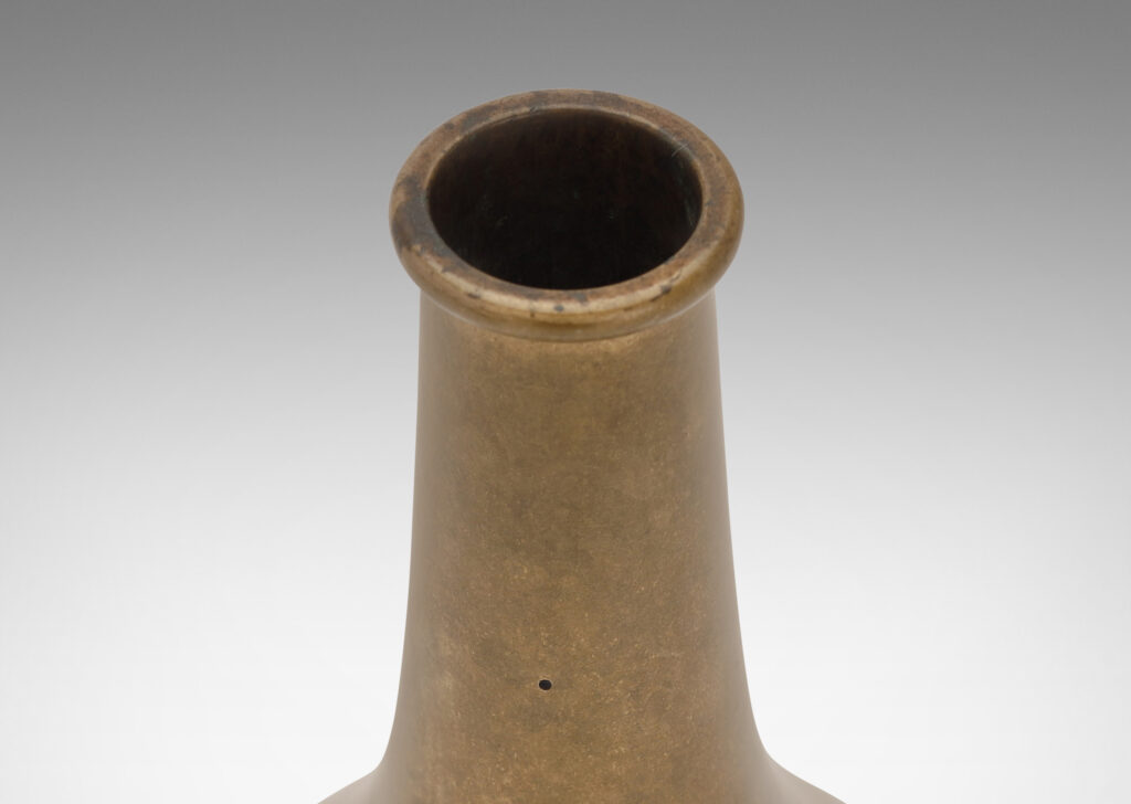 Gallery BAC drop form with sprouting neck