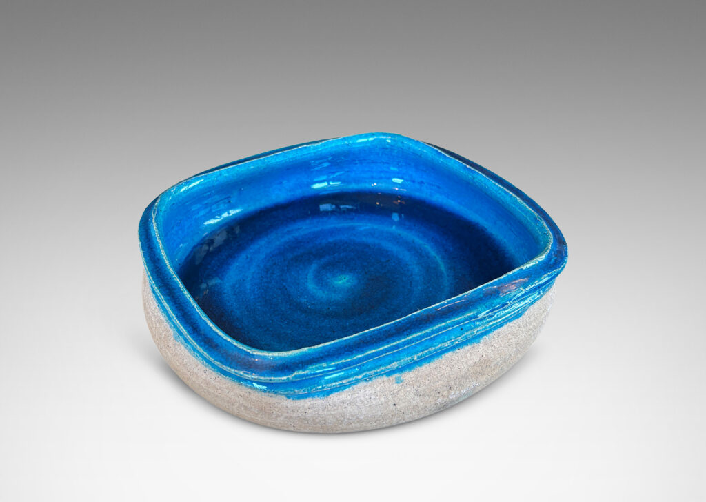 Gallery BAC softly molded squared form, partially glazed with a gloss azure inside and along the rim