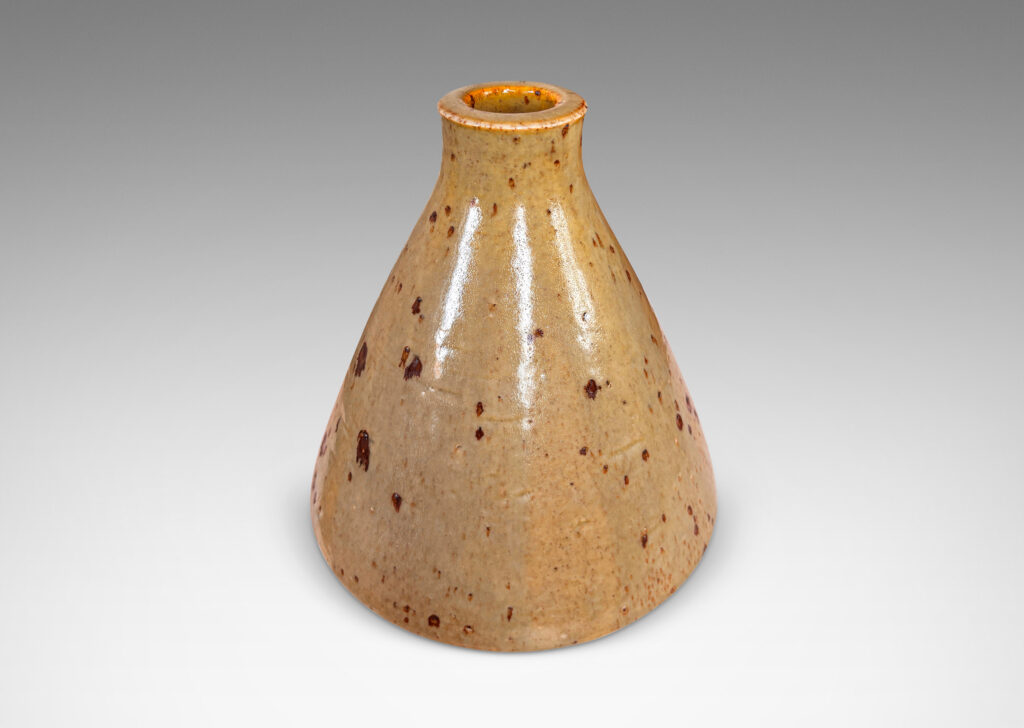 Gallery BAC conical form glazed in tan-gray with dark brown pots