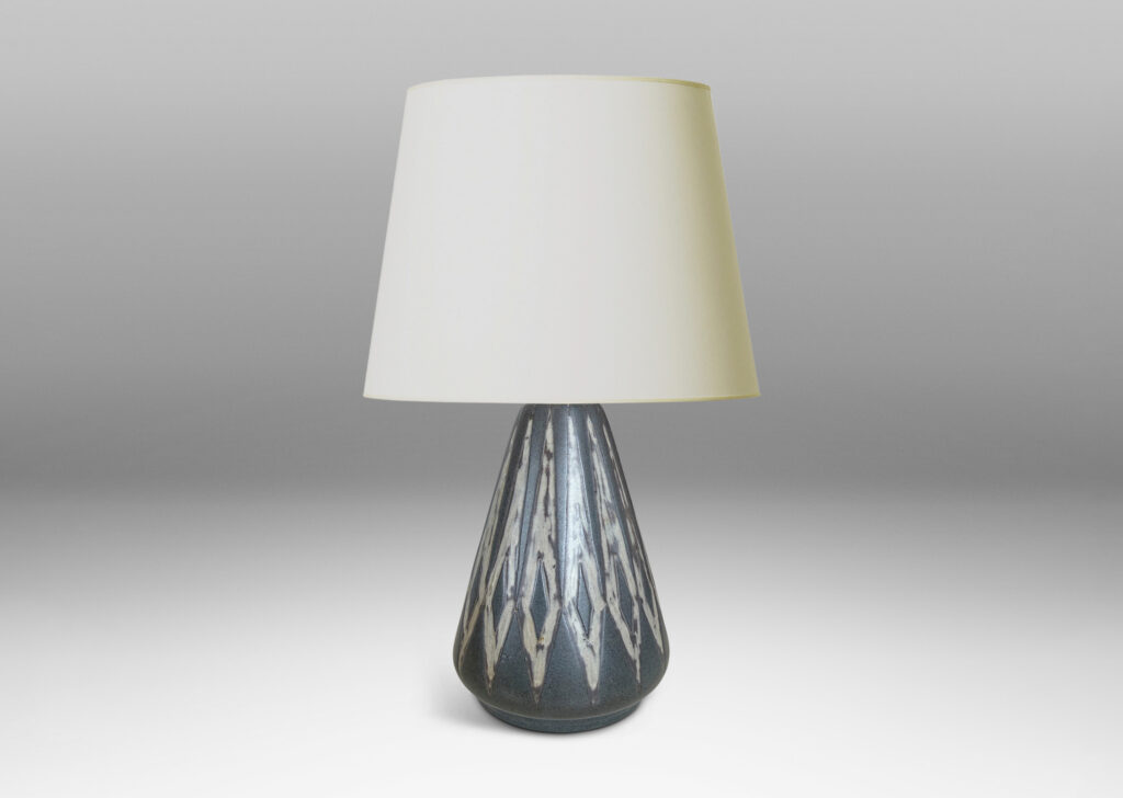 Gallery BAC conical form with rounded edges and relief diamond pattern, glazed in dark and light brown-gray