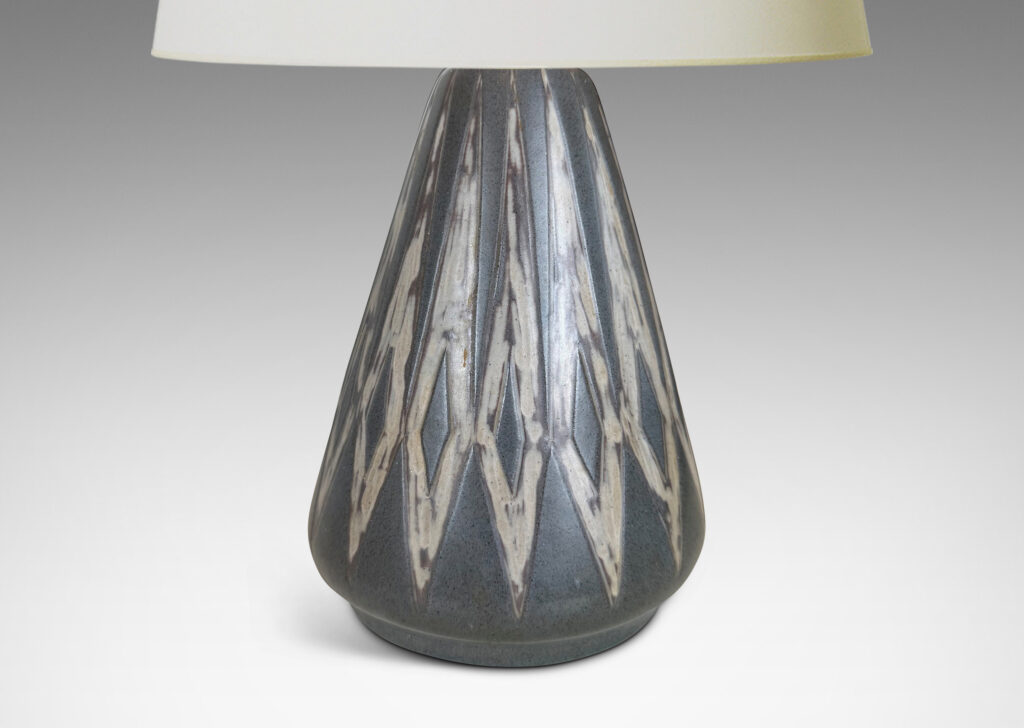 Gallery BAC conical form with rounded edges and relief diamond pattern, glazed in dark and light brown-gray
