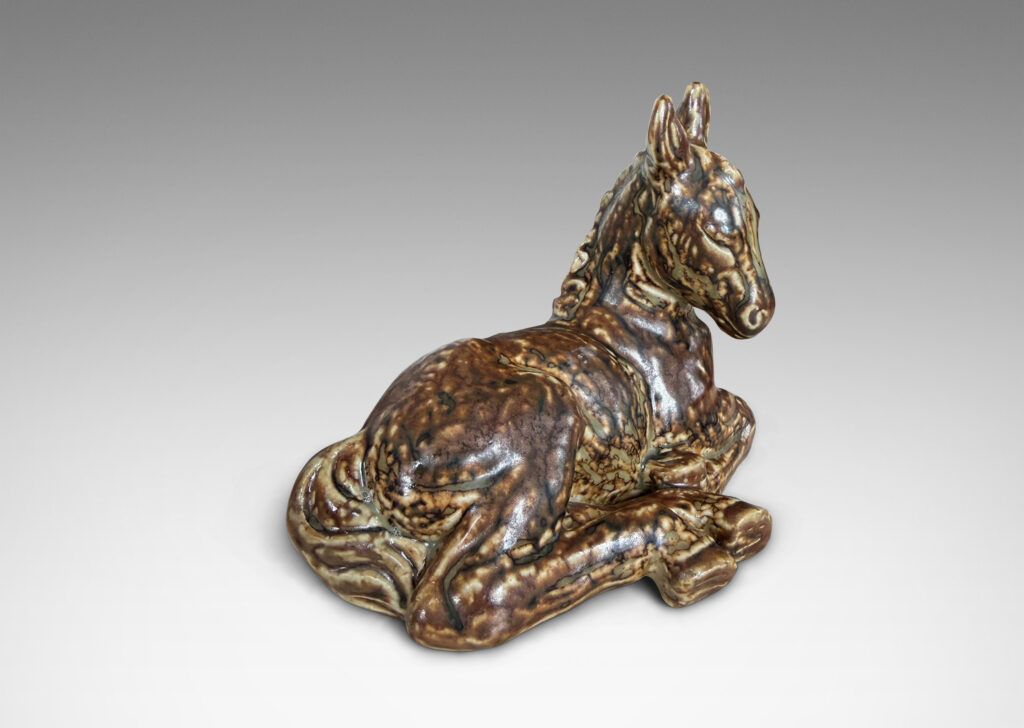 Gallery BAC Sculpture depicting a recumbent horse