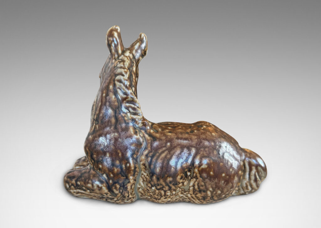 Gallery BAC Sculpture depicting a recumbent horse