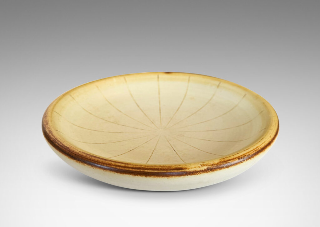 Gallery BAC soft modeling and carved radiating pinstripes, glazed in ivory with light brown accents