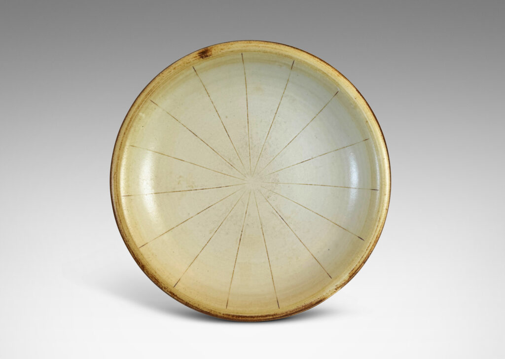 Gallery BAC soft modeling and carved radiating pinstripes, glazed in ivory with light brown accents