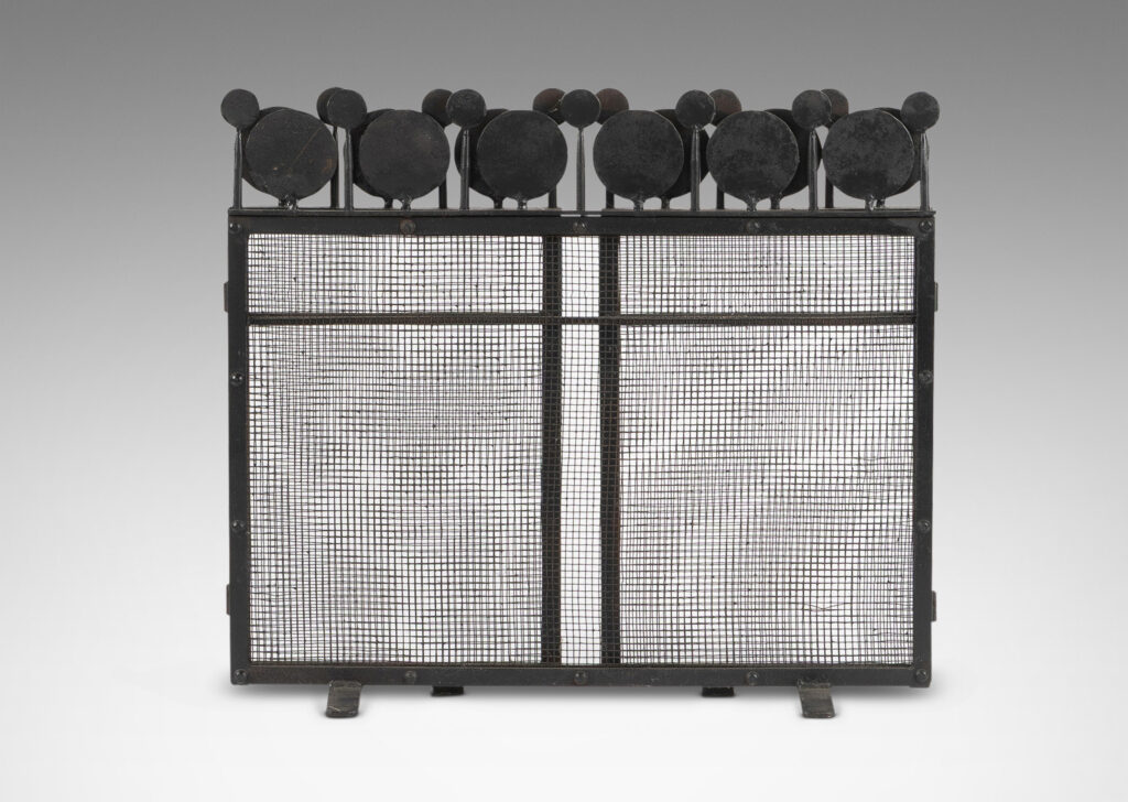 Gallery BAC low rectangular form with hinged sides and delightful circle ornaments on top
